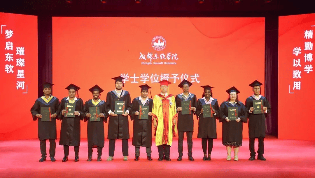 开云体育 开云官网学在东软丨走进计算机与软件学院(图13) 开云体育 开云官网学在东软丨走进计算机与软件学院(图13)