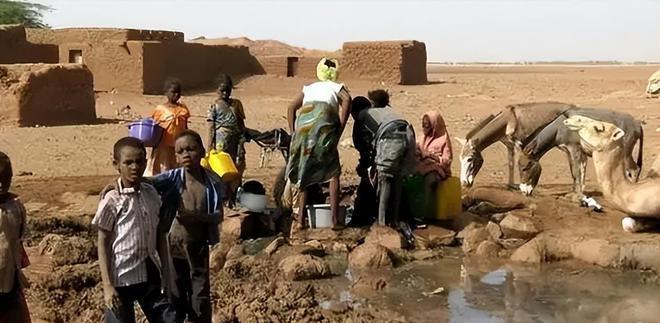 Kaiyun 开云被“遗忘”的国家！首都穷的像农村一样喝不起水却能顿顿吃肉？(图5)