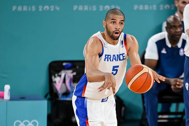 快船锋线老将:我为法国队征战了15开云体育 开云平台年我为自己的表现感到自豪!(图2) 快船锋线老将:我为法国队征战了15开云体育 开云平台年我为自己的表现感到自豪!(图2)