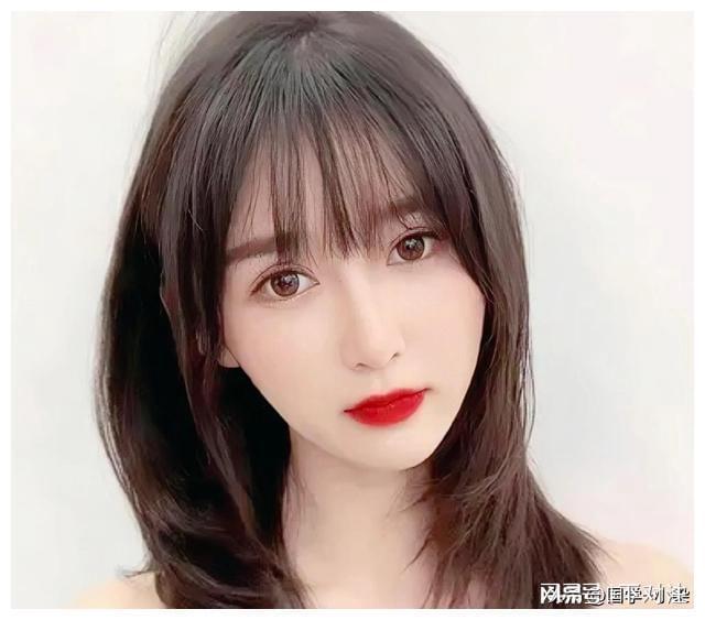 开云体育 开云平台互联网网红现象深度剖析：婚姻背后的性别差异在这个信息爆炸(图3)